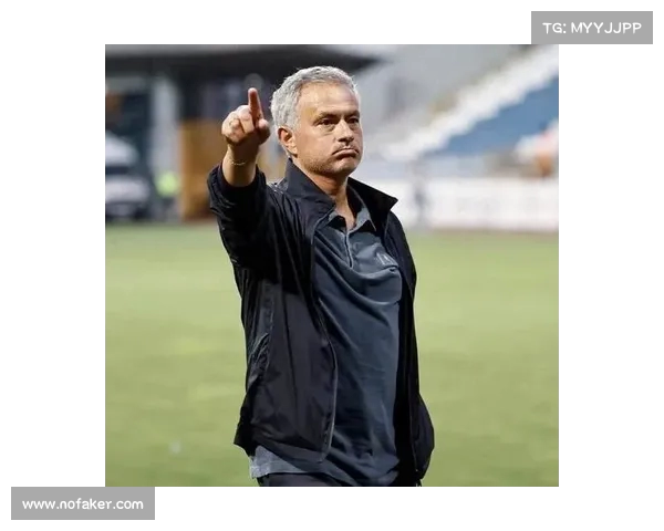 穆里尼奥：从足球战术大师到场边指挥官的转变与挑战